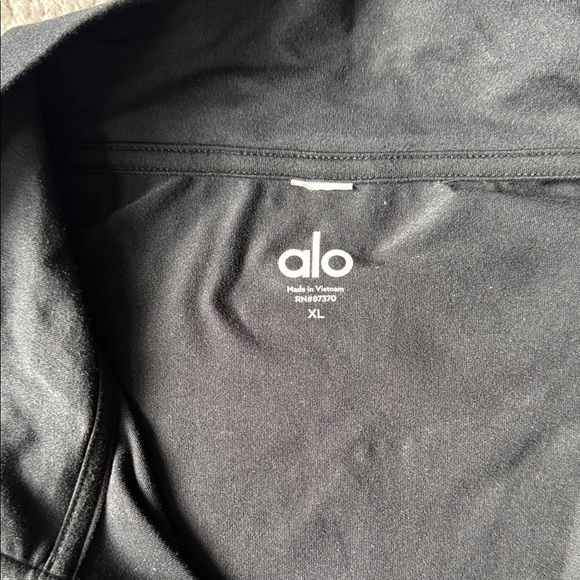 ALO Yoga Black Quarter-Zip Top - Picture 2 of 3